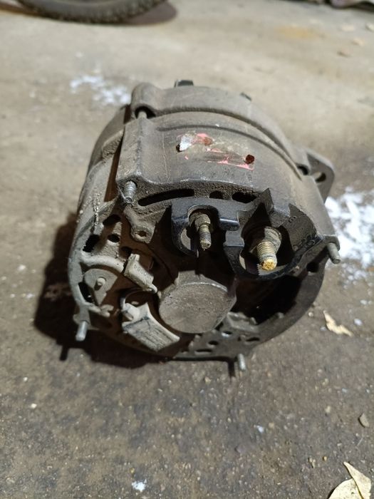 Генератор Пассат б3 не рабочий.