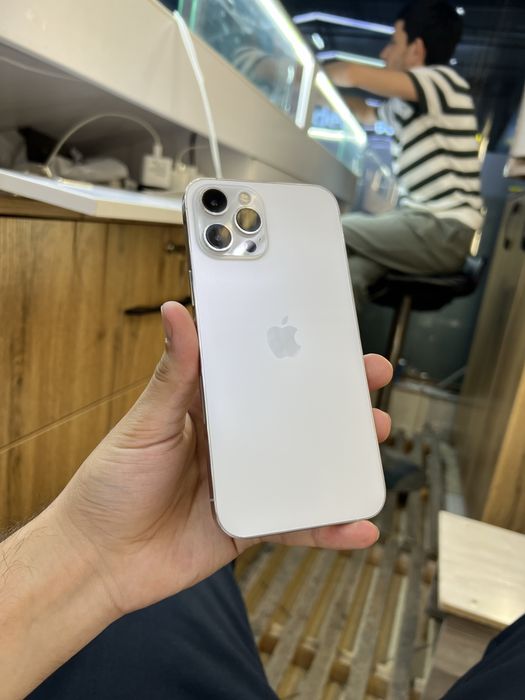 iPhone 12 pro max 256 White