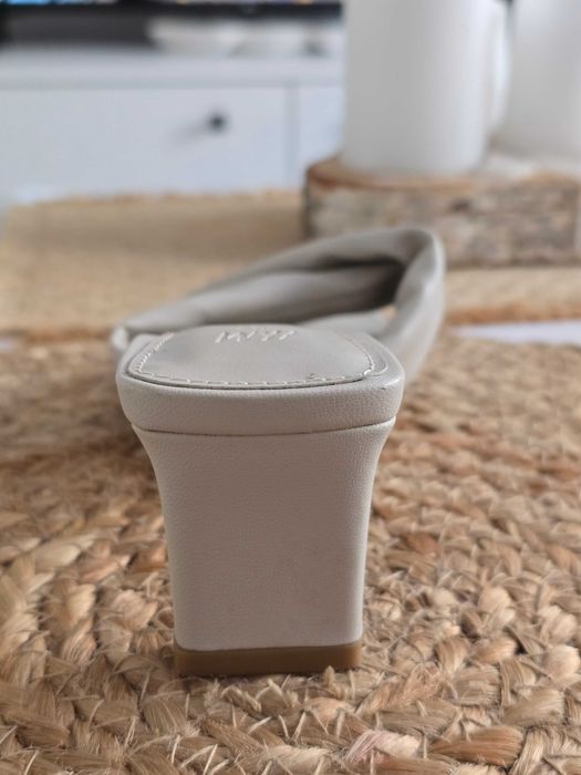 Saboți din piele ecologica H&M