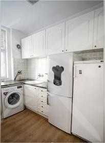 Дава се под наем Етаж от къща в Пловдив, Център - 110 кв.м за 997.05 € - Снимка #3