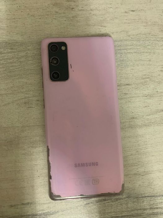 Samsung S20 FE. самсунг