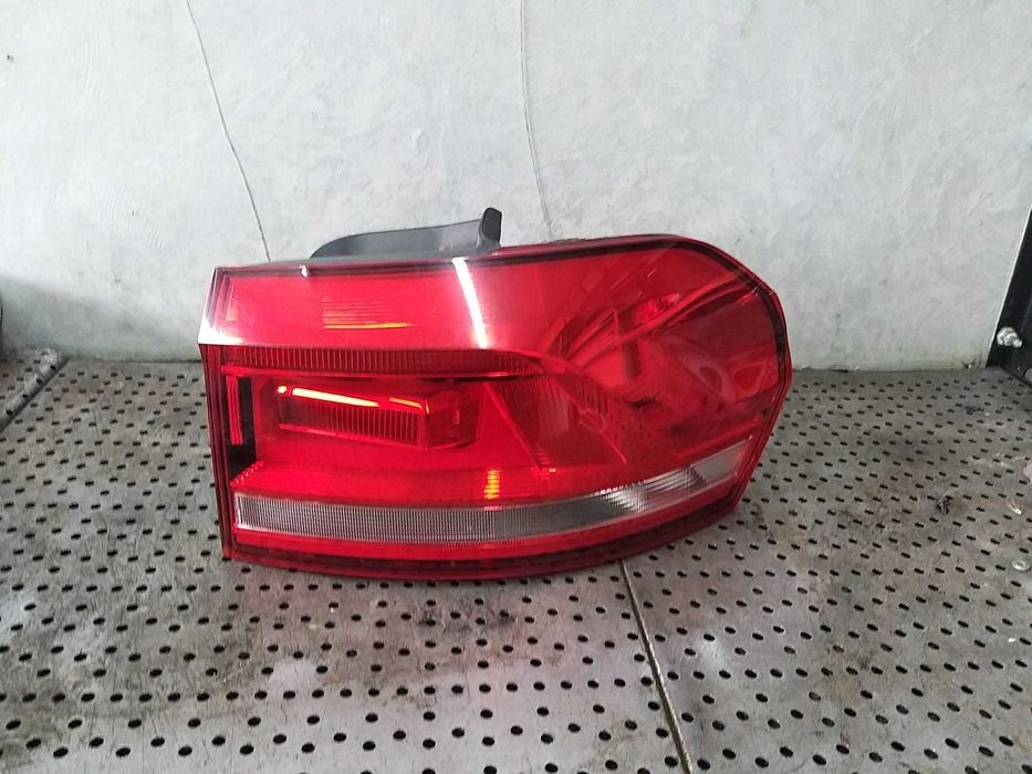 Stop tripla lampa dreapta vw touran 5t 2016 5ta945096a