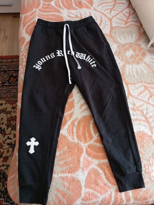 Vând pantaloni Young rich white