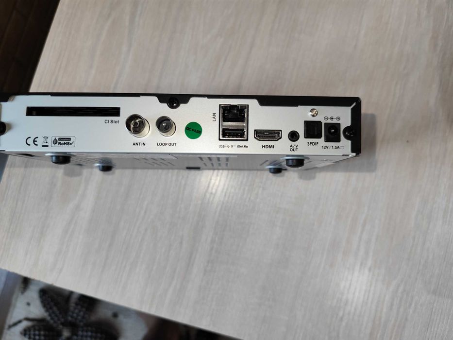 Uzdigital тюнер (новый)