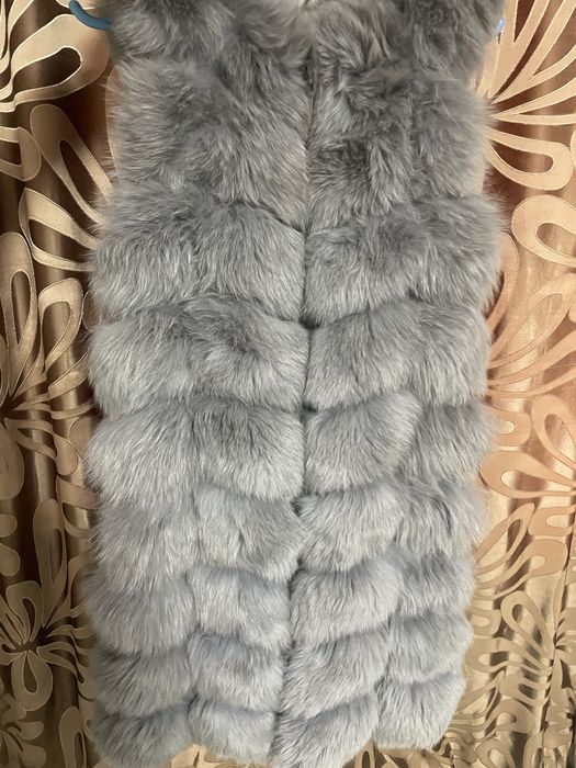 Продам безрукавку меховую