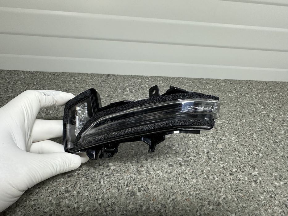 Semnalizare oglinda Mitsubishi Outlander