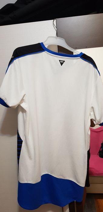 Vand două tricouri adidas si unul puma