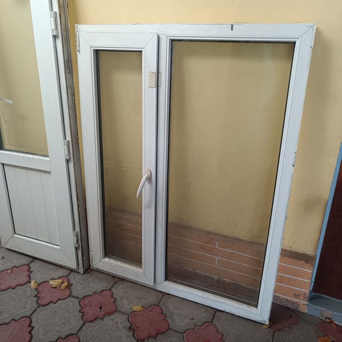 Продам пластиковое окно