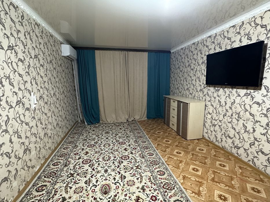 Продам 2 комнатную  квартиру 67м2 , 12 мкрн