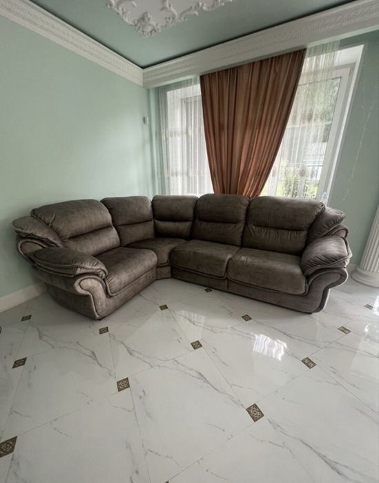 Перетяжка и ремонт диванов Алматы