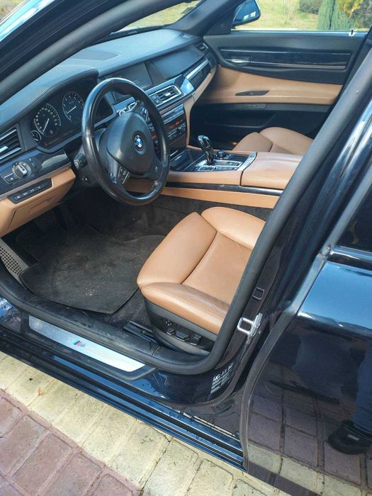 BMW F01 750li на части