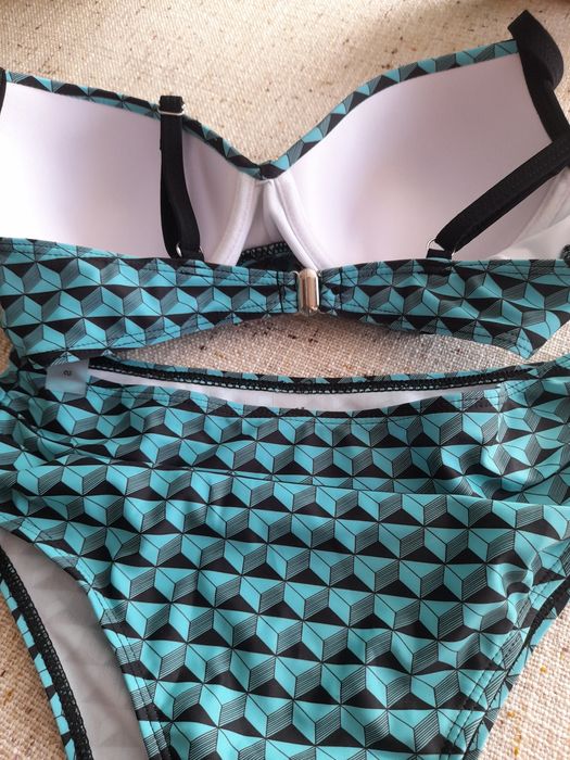 Нов страхотен бански размер С