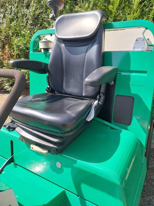 Самоходен шредер-косачка.