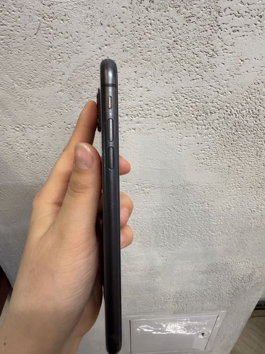 Iphone 11 в хорошей состоянии