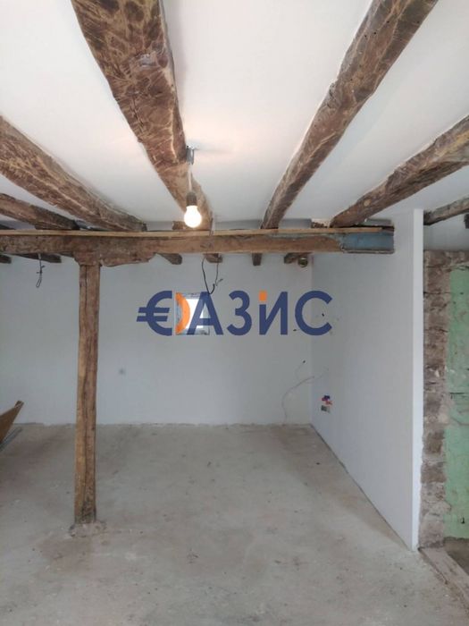 2-етажна къща 170 кв. м. с двор 865 кв. м. В С. Извор, обл. Бургас,