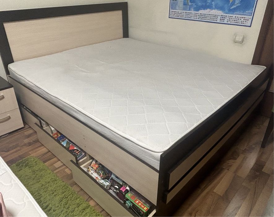 Кровать двухспальная