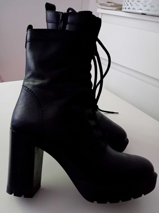 Ghete Tamaris toc patrat piele