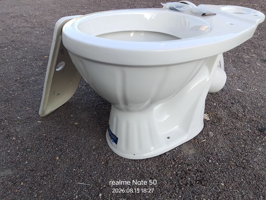 Продам унитаз новый