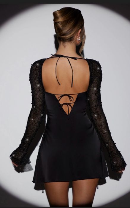 Черна елегантна къса рокля