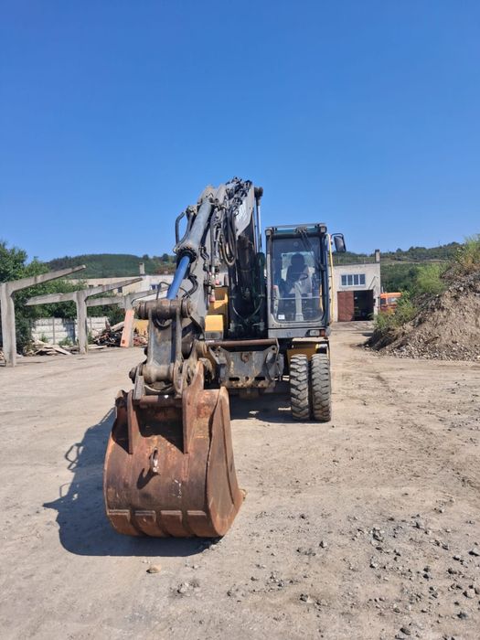 Excavator pe roti VOLVO  EW 140C