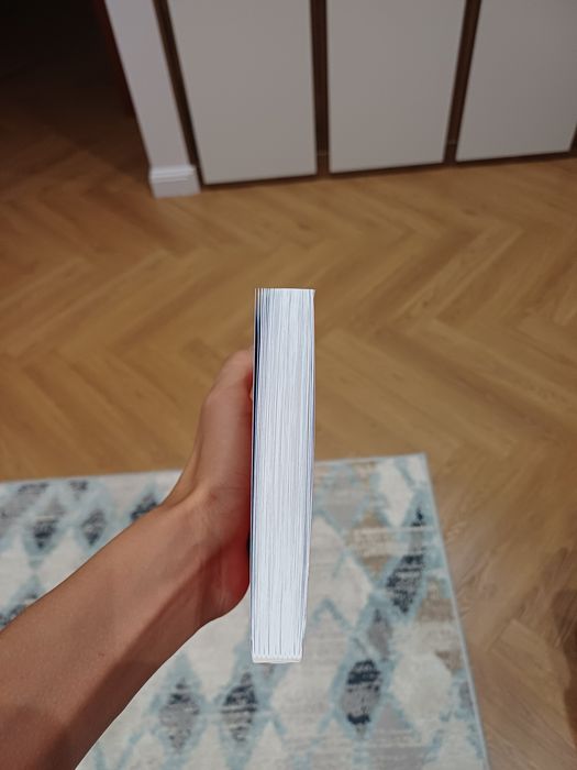 Продам книгу UNICORN