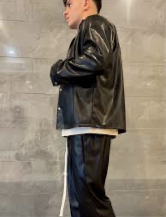 Compleuri Piele! Camasa si Pantalon cu sireturi lungi!