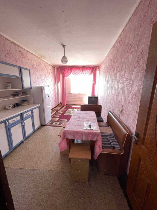Продается 2-к квартира,переделанная в 3-к Яшнабод (Асалабад-2)