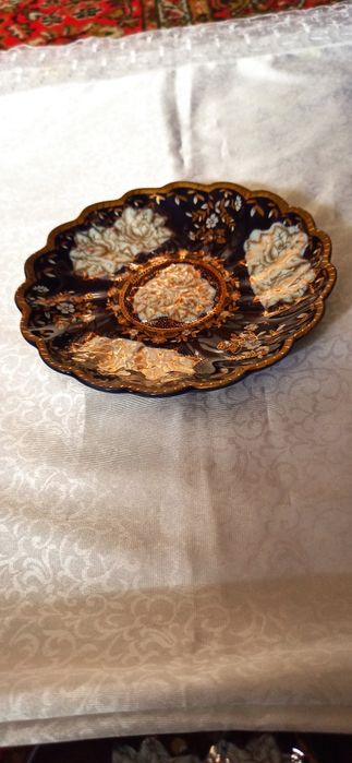 Qora shaxzoda idishlari sotiladi