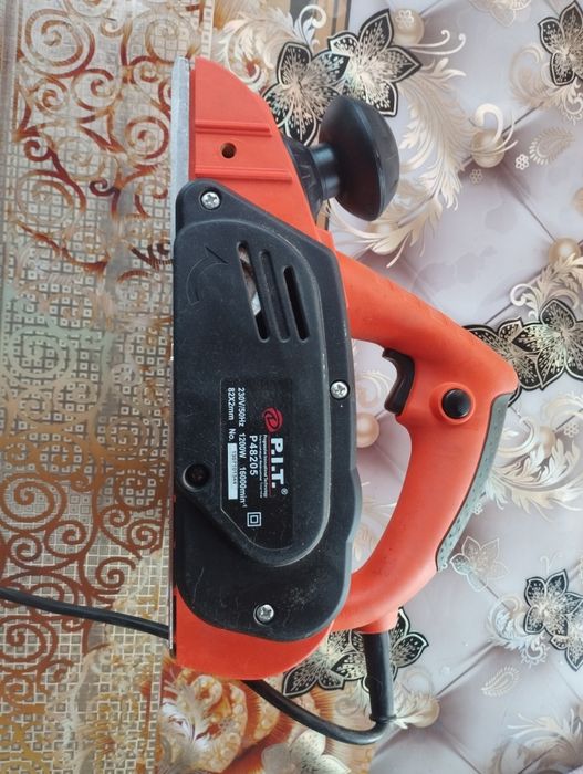 Электро рубанок по дереву