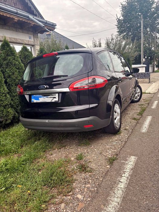 Vând Ford S-Max 2013