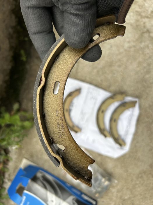 Задни накладки и челюсти за Mercedes E класа 1998-2002