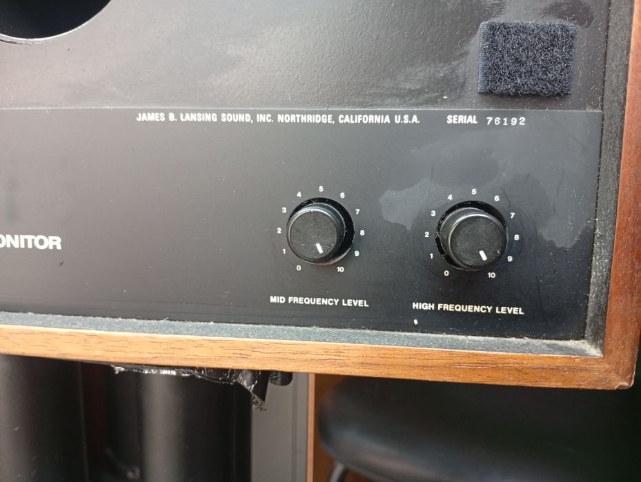 Тонколони JBL 4311B