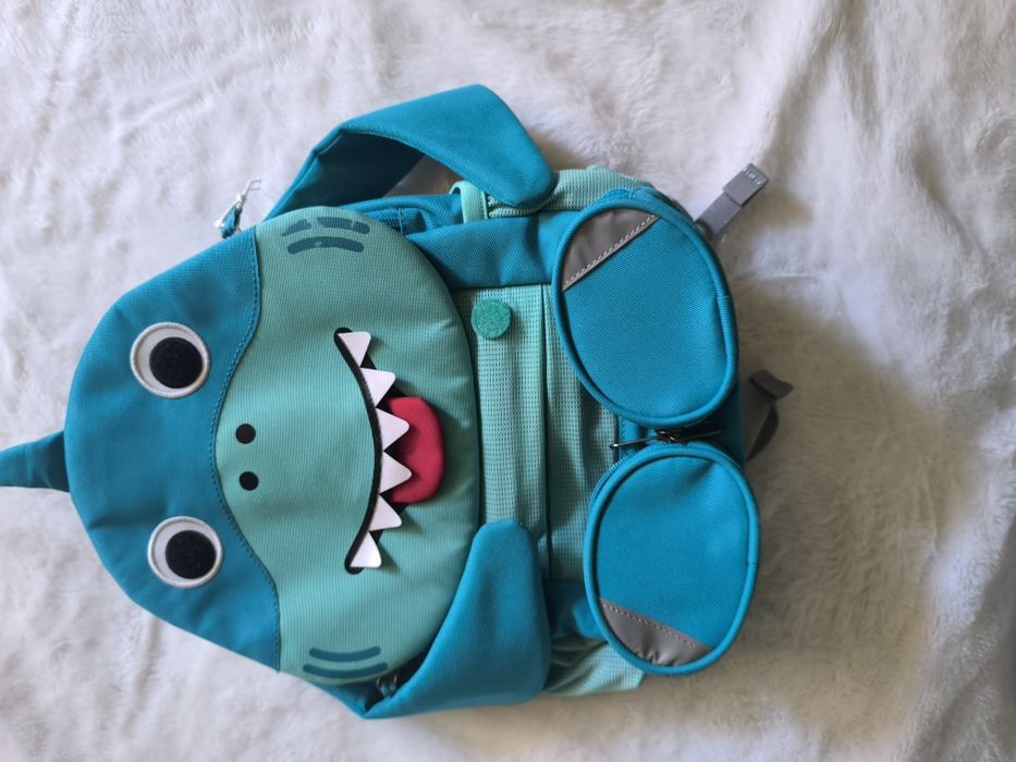 Детска раничка акула