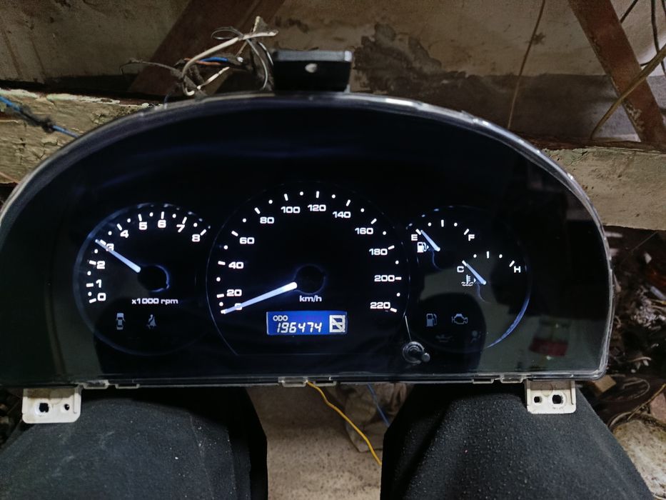 Jentra avtomat tablo sotiladi. Продоется приборная панель Жентра АТ