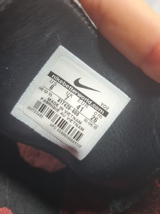 Кецове Nike Air Force 1 Flyknit 

Носени,но в отлично състояние. 

Раз