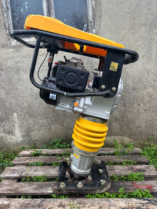 Трамбовка Пачи Крак HBM Machines -  OHV Двигател, Отлично Състояние!