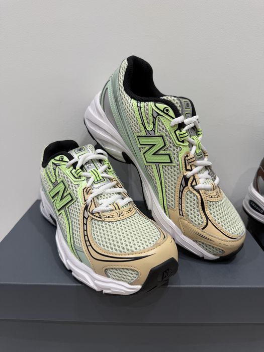 New balance кроссовки 740