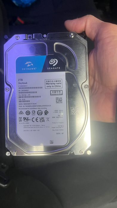 жесткий диск Seagate SkyHawk ST2000VX017