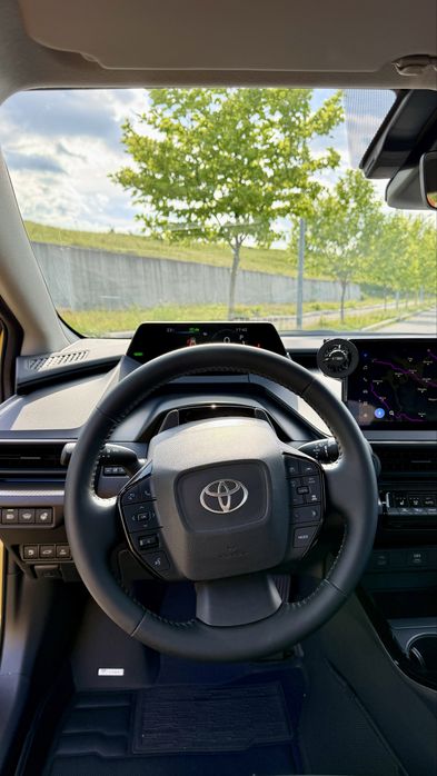 TOYOTA Prius 2023 — imagine 5