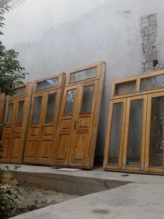 Eshik deraza yaxshi holatda