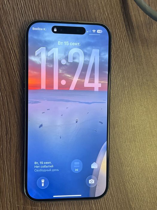 Продам Iphone 15 pro 256 gb