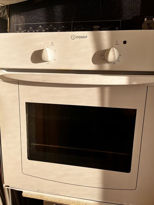 Духовой шкаф INDESIT