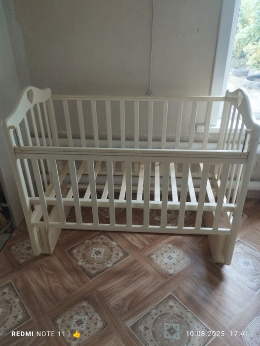 Продам детские кроватки