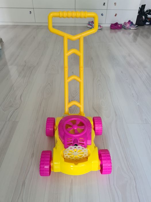 Mașina cu bule pentru copii