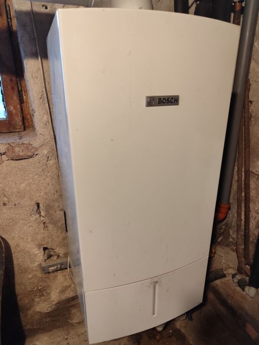 Газов котел модел Bosch Gaz 7000 W

ZWC24-3MFA23S3900