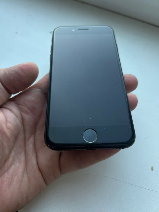 Продам айфон 7 (128)