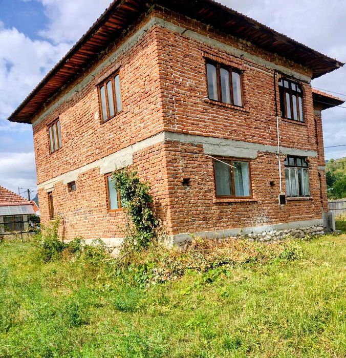 Vând casa locuibila in Polovragi, Gorj