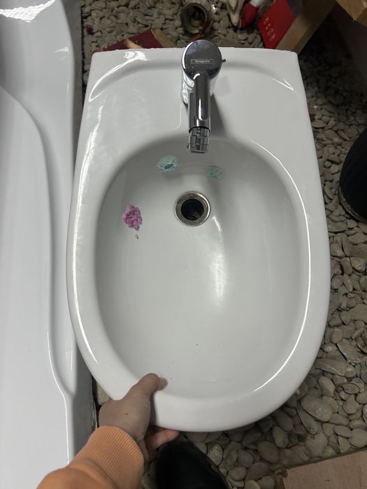 Masute lemn si bideu  hansgrohe