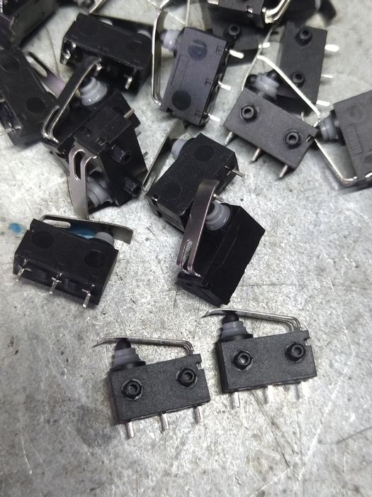 Кнопка концевик замка двери Ауди а6с5