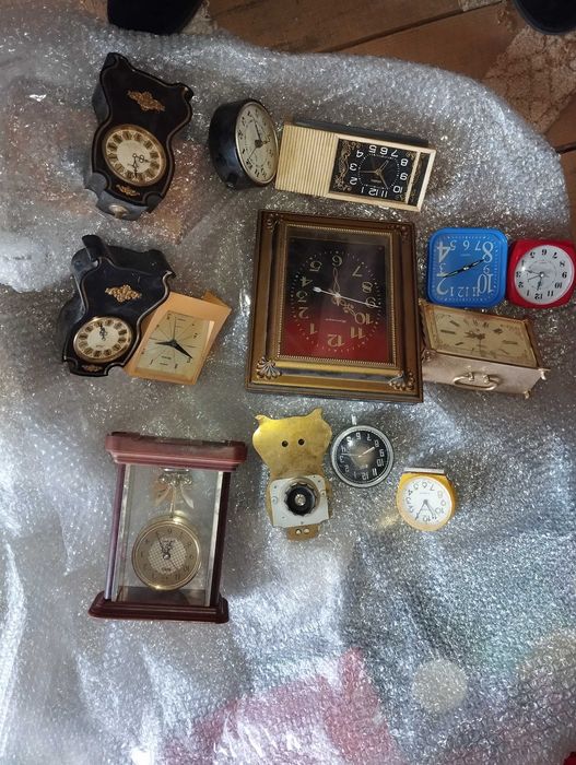 Часы будильник СССР